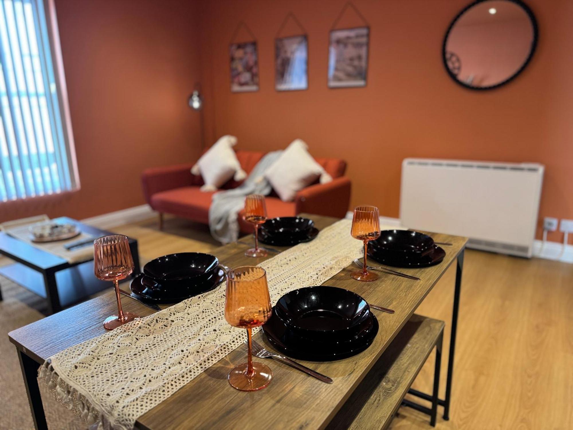Group Bookings: Up To 30 Guests Across 5 Spacious Flats! Keyless Access Free Wifi & Parking Birmingham Luaran gambar