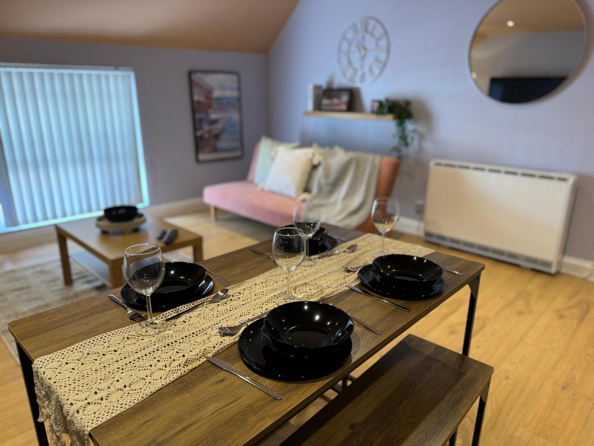 Group Bookings: Up To 30 Guests Across 5 Spacious Flats! Keyless Access Free Wifi & Parking Birmingham Luaran gambar