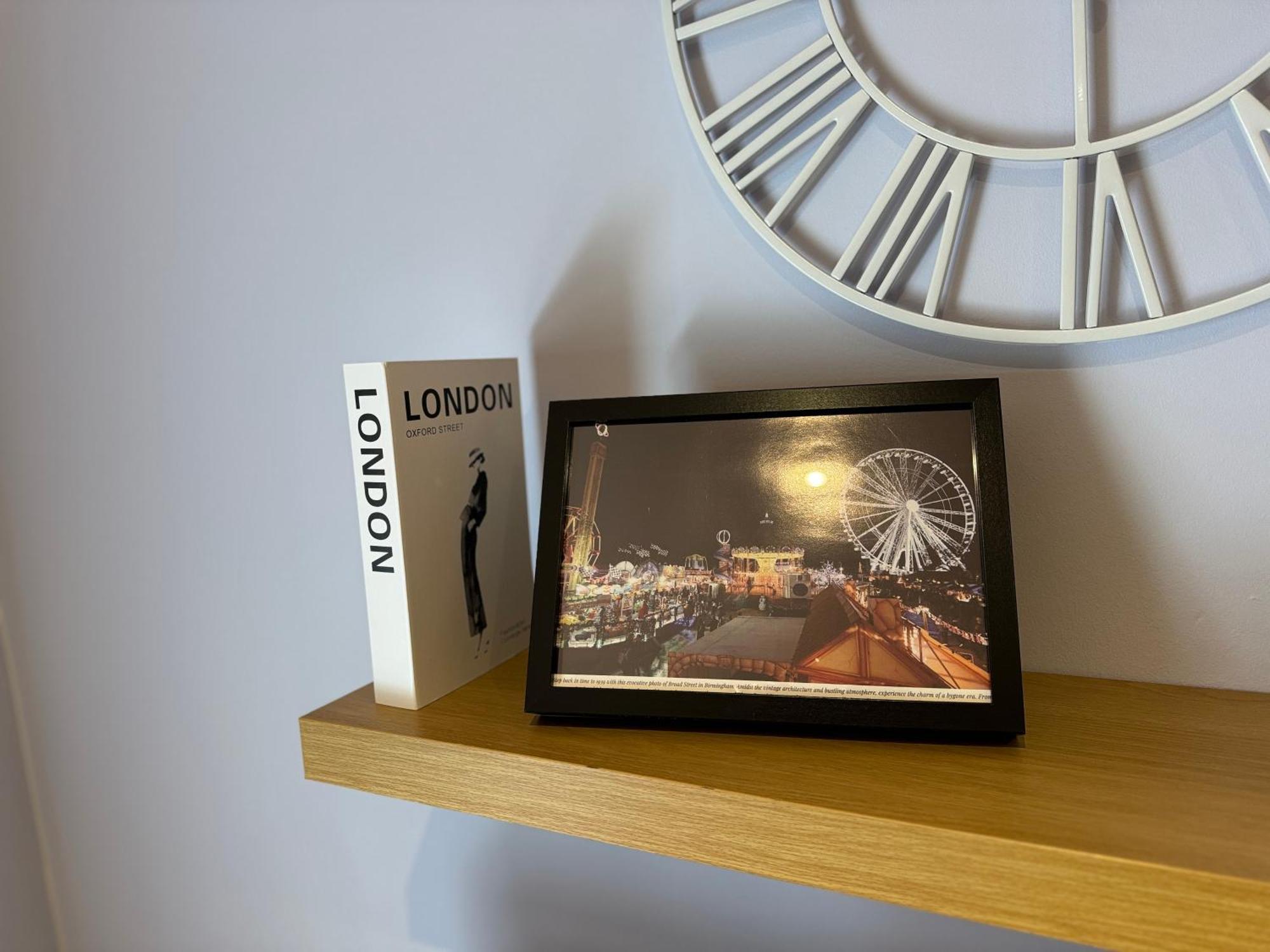 Group Bookings: Up To 30 Guests Across 5 Spacious Flats! Keyless Access Free Wifi & Parking Birmingham Luaran gambar