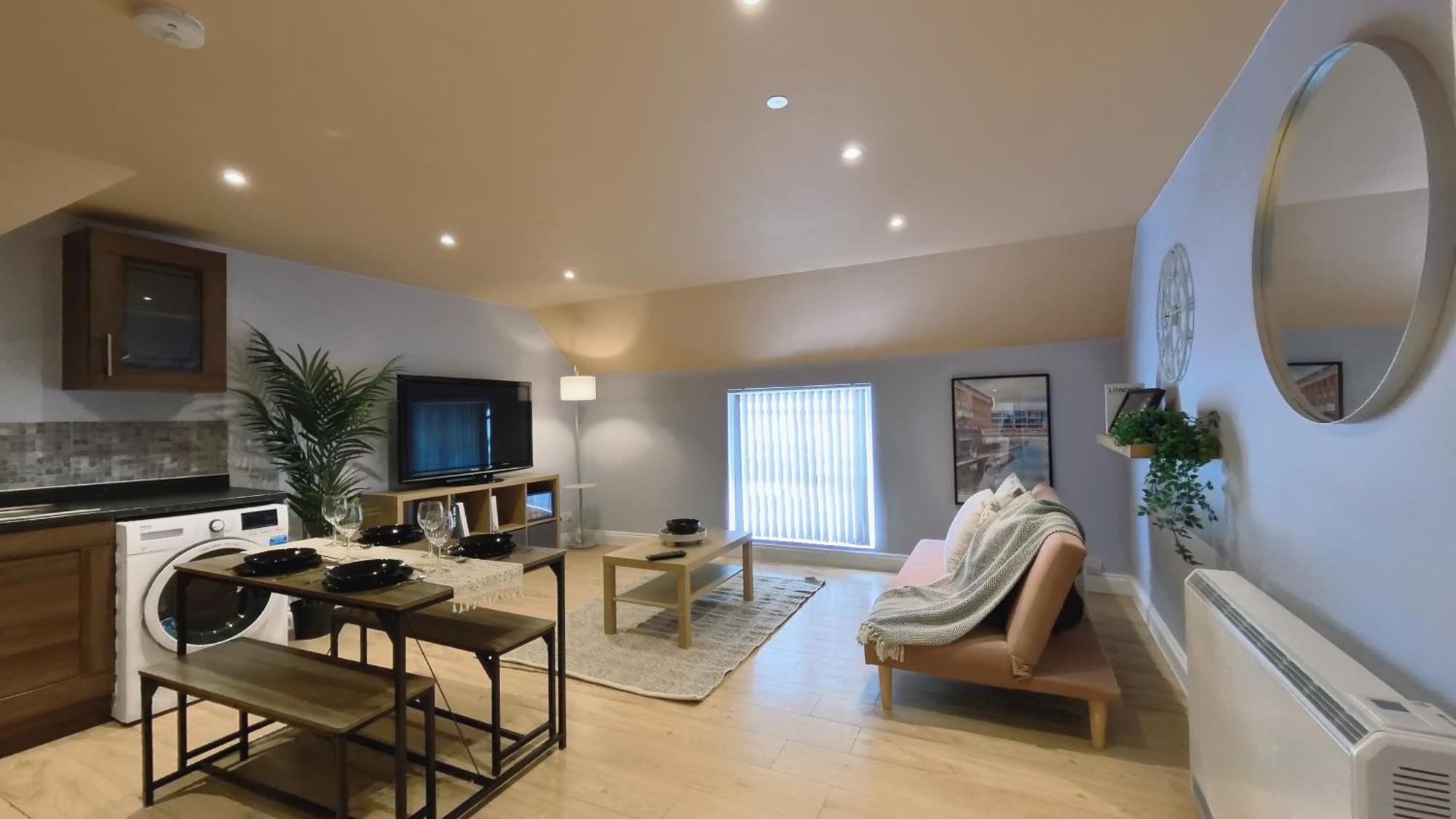 Group Bookings: Up To 30 Guests Across 5 Spacious Flats! Keyless Access Free Wifi & Parking Birmingham Luaran gambar