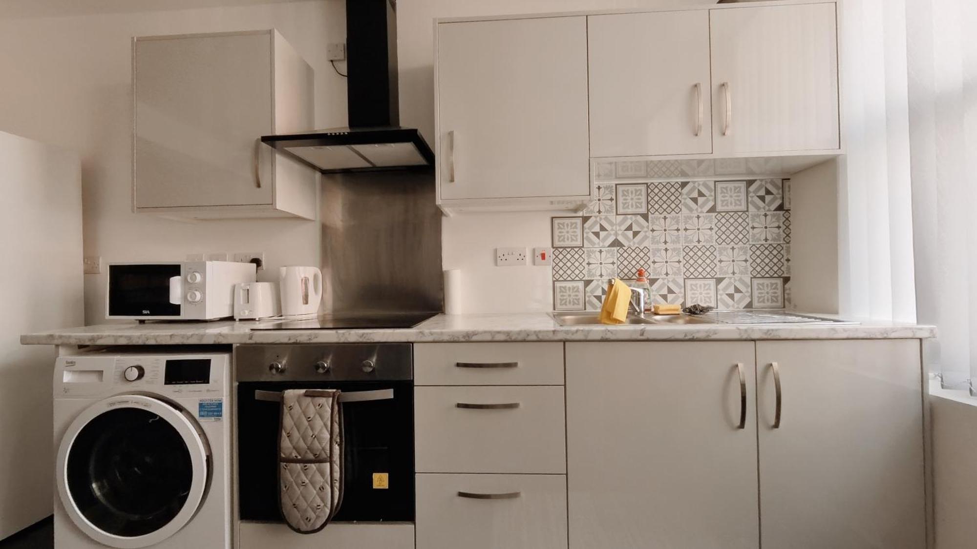 Group Bookings: Up To 30 Guests Across 5 Spacious Flats! Keyless Access Free Wifi & Parking Birmingham Luaran gambar