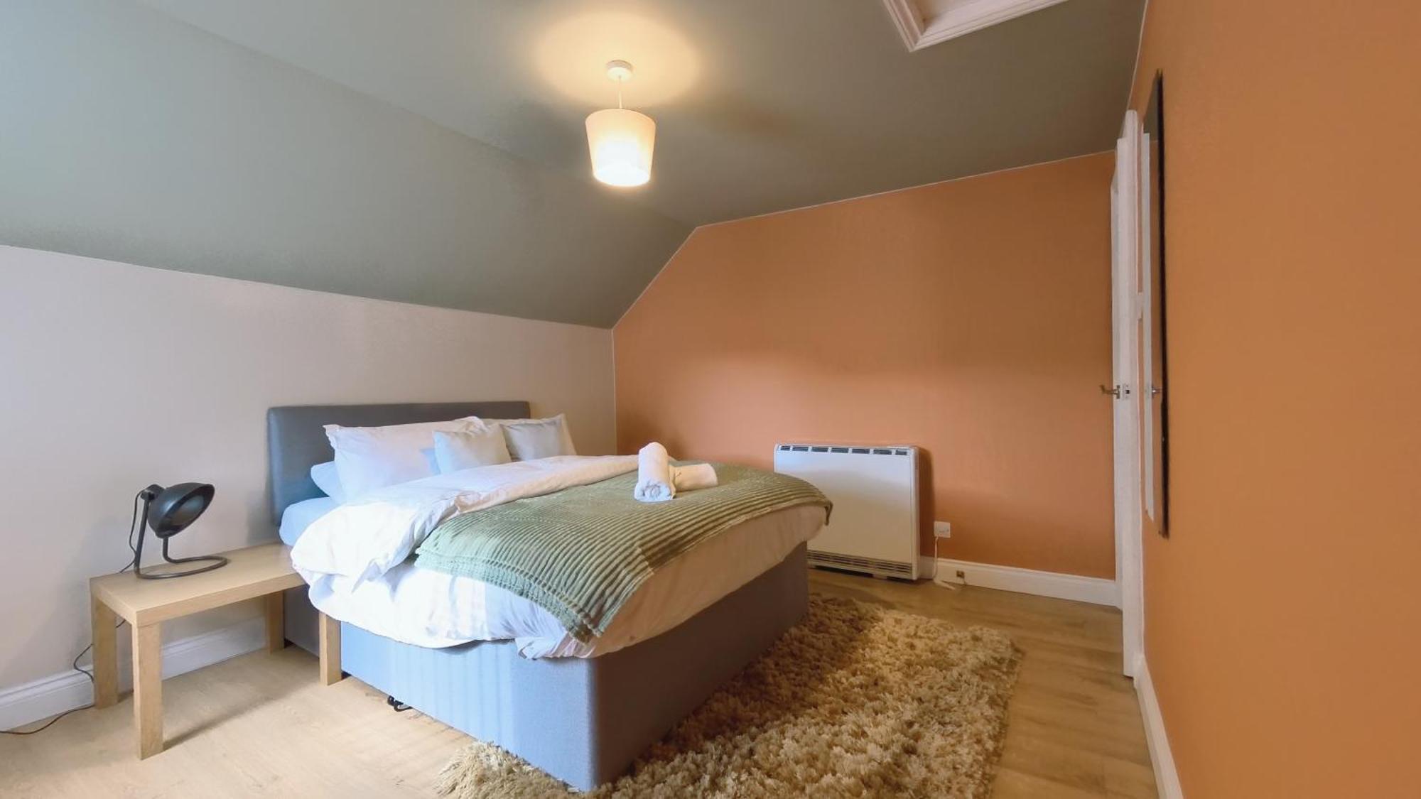 Group Bookings: Up To 30 Guests Across 5 Spacious Flats! Keyless Access Free Wifi & Parking Birmingham Luaran gambar