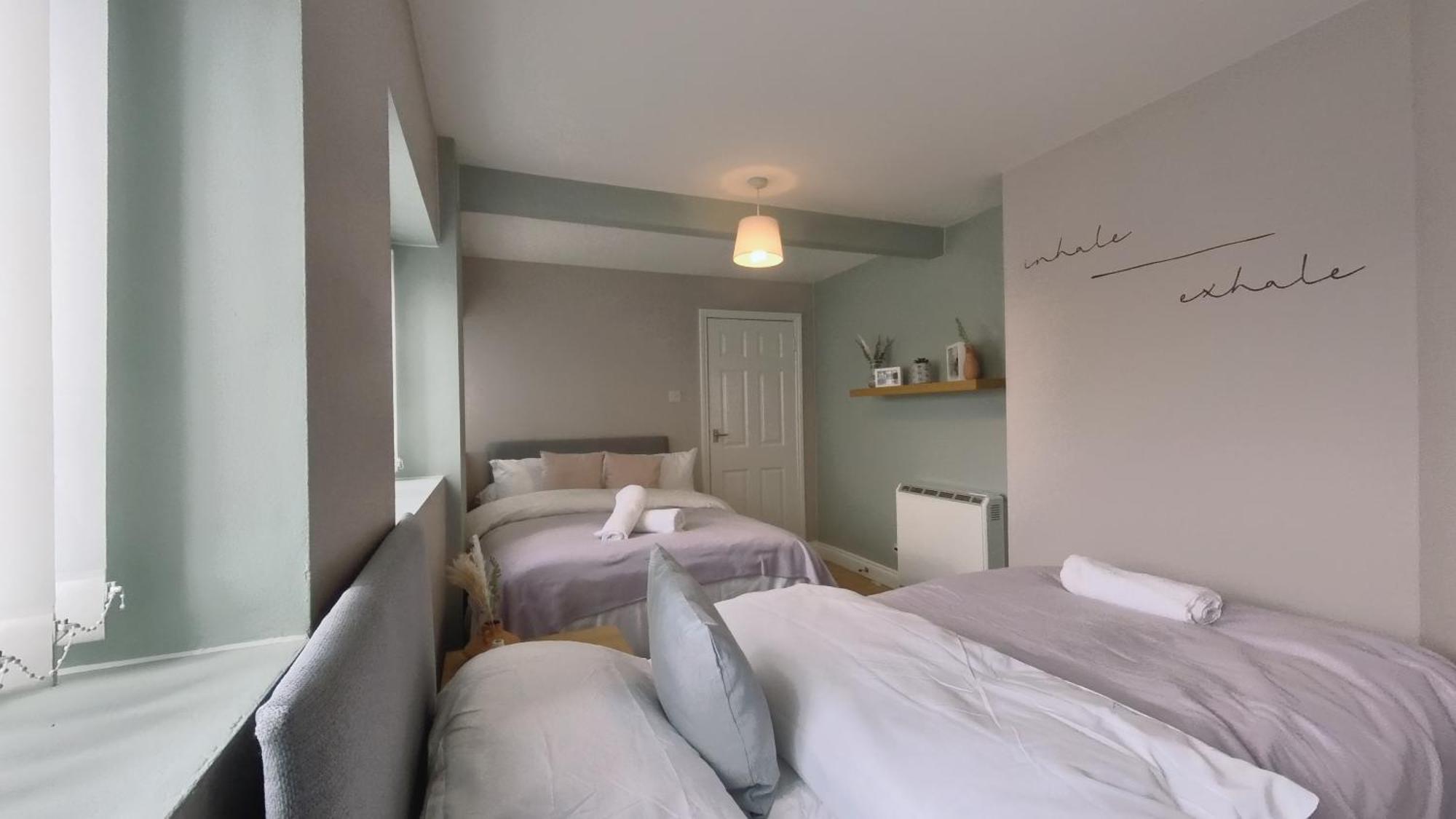 Group Bookings: Up To 30 Guests Across 5 Spacious Flats! Keyless Access Free Wifi & Parking Birmingham Luaran gambar