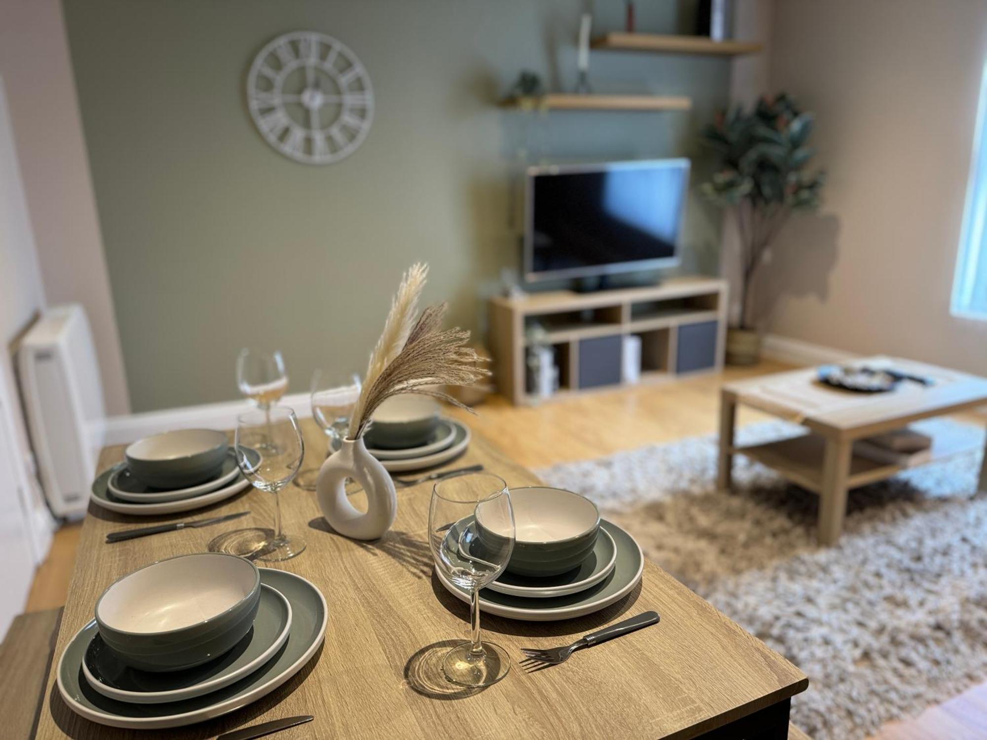 Group Bookings: Up To 30 Guests Across 5 Spacious Flats! Keyless Access Free Wifi & Parking Birmingham Luaran gambar