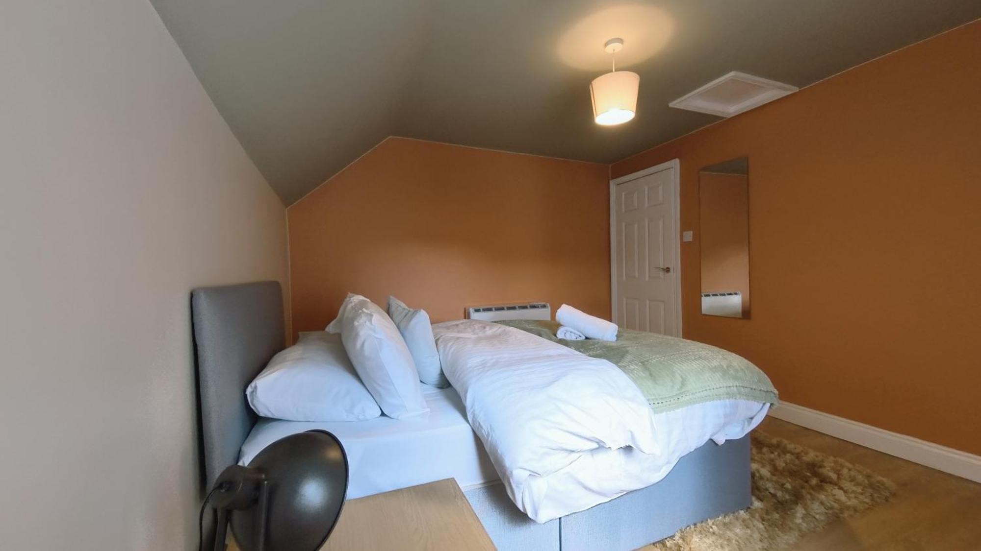 Group Bookings: Up To 30 Guests Across 5 Spacious Flats! Keyless Access Free Wifi & Parking Birmingham Luaran gambar