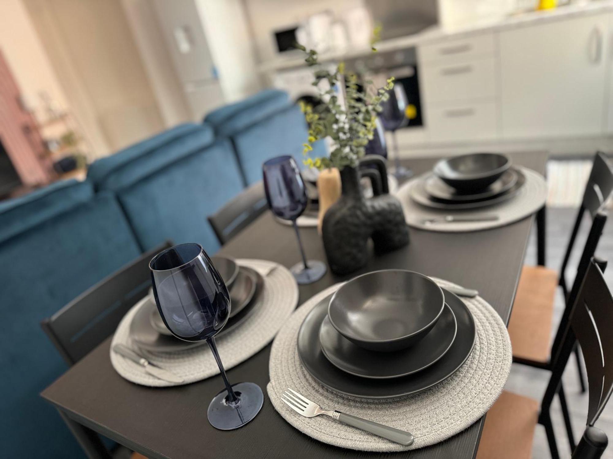 Group Bookings: Up To 30 Guests Across 5 Spacious Flats! Keyless Access Free Wifi & Parking Birmingham Luaran gambar